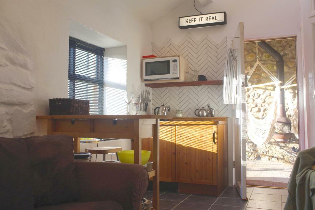 The Cupboard Apartamento Armoy Exterior foto